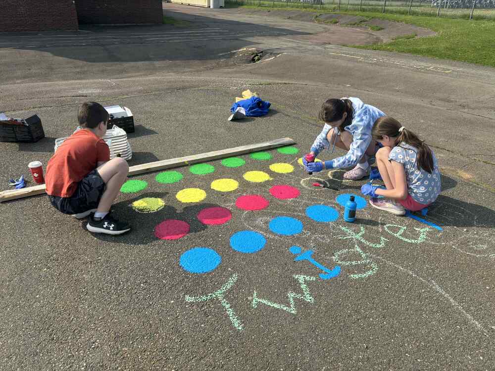 Un projet coloré dans notre cour d’école !